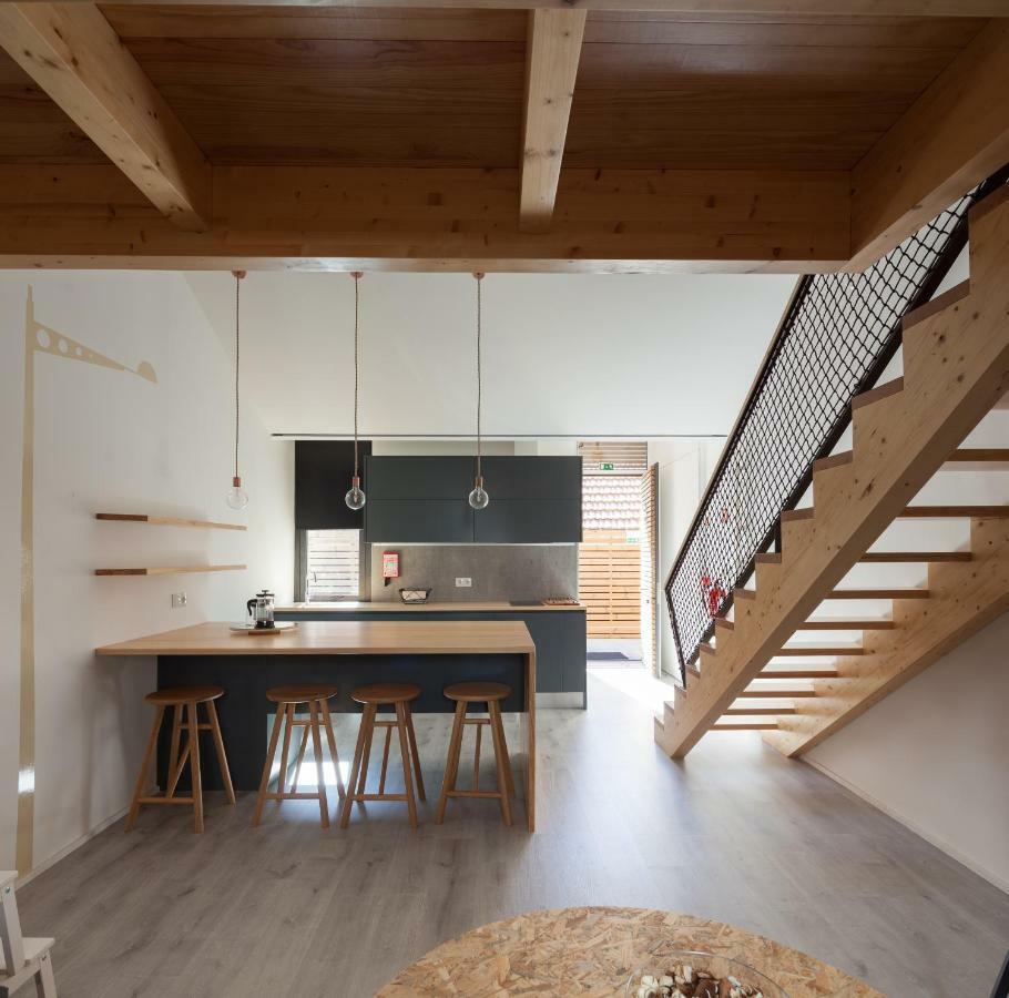 7 Gaia Roaster Apartment
