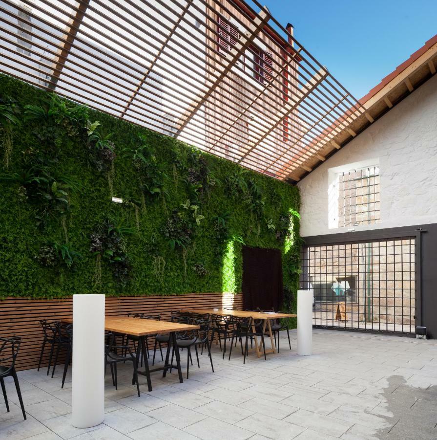 7 Gaia Roaster Apartment *